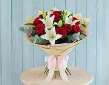 Букет цветов из:  Лилии и Розы в Кавалерово