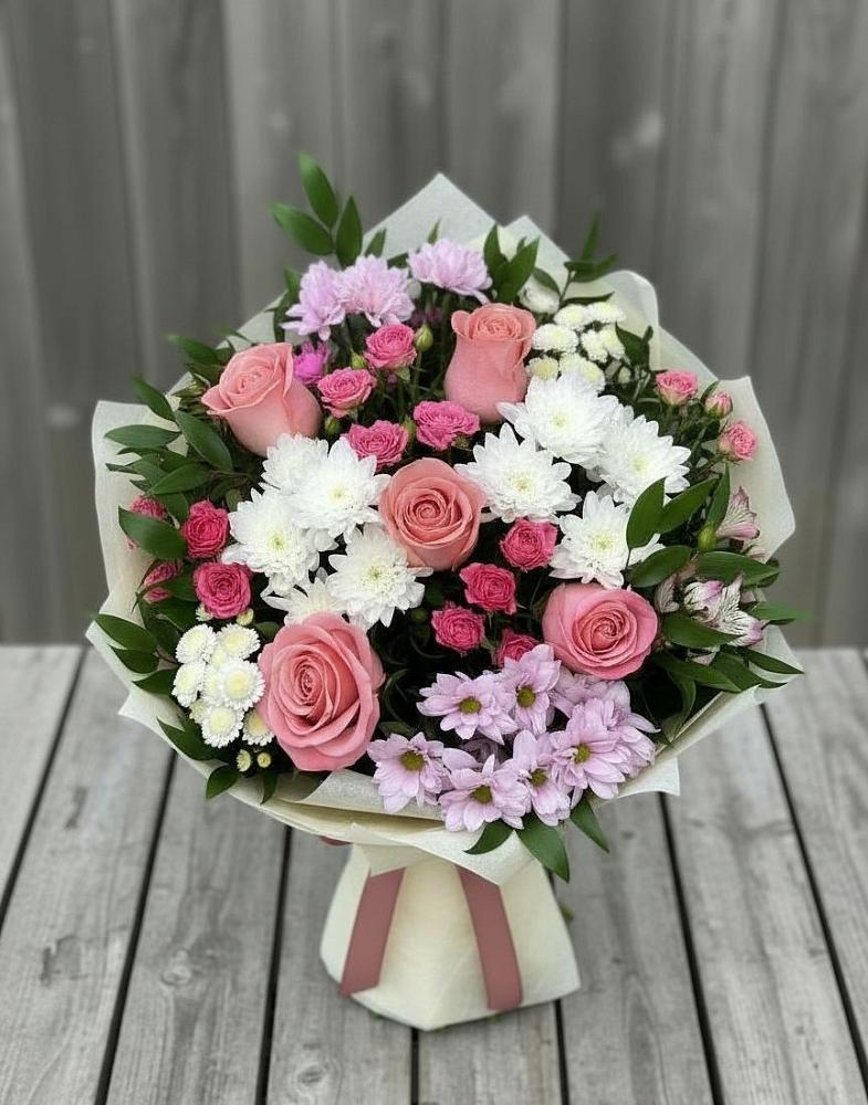 Букет цветов из: Альстромерии, Гвоздики, Розы и Хризантемы в Кавалерово