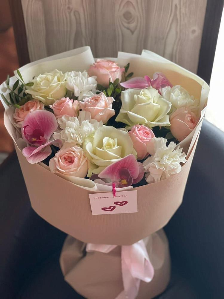 Букет цветов из: Орхидеи, Розы и Гвоздики в Кавалерово