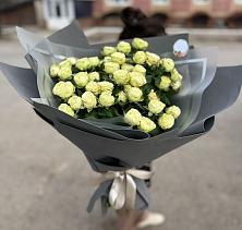 Букет Белые кустовые розы Солинеро в Кавалерово