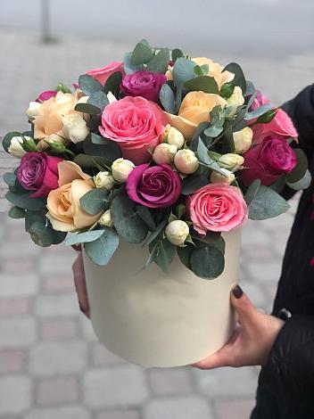 Цветочная композиция из Розы в шляпной коробке в Кавалерово