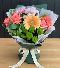 Букет цветов из:  Гвоздики, Розы, Герберы и Хризантемы в Кавалерово