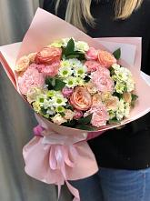 Букет нежные объятья в Кавалерово Букет цветов из: Гвоздики, Розы и Хризантемы в Кавалерово