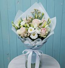 Букет цветов из:  Розы и Лизиантусы в Кавалерово