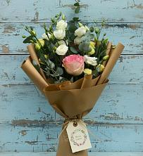 Букет цветов из:  Розы и Лизиантусы в Кавалерово