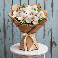 Букет цветов из:  Орхидеи и Розы в Кавалерово